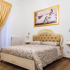 Palazzo Le Travi ** Bari